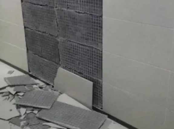 仓山瓷砖空鼓维修公司分享下仓山墙砖松动维修的知识